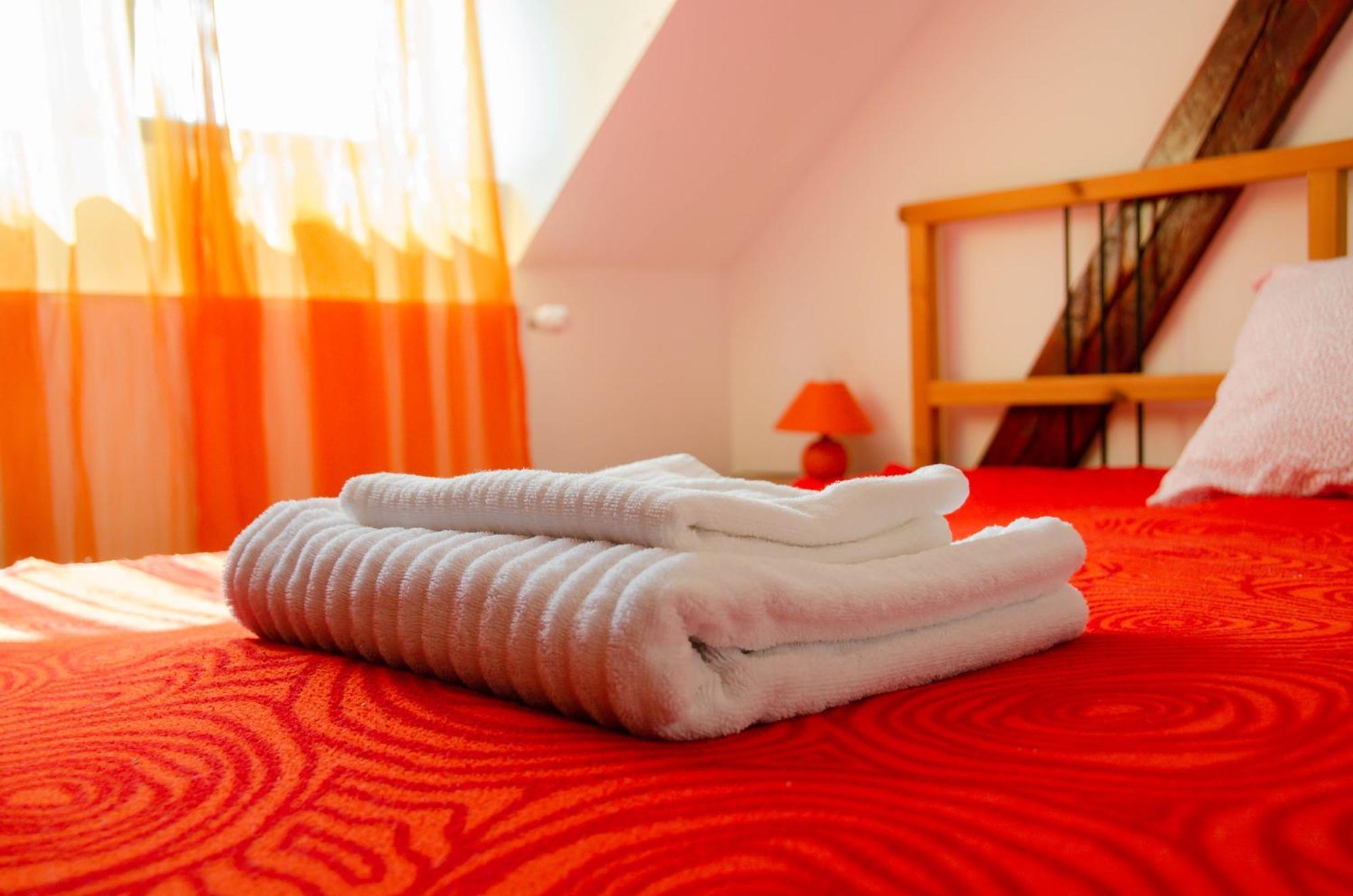 Conacul Bunicilor Hotel Novaci Bagian luar foto